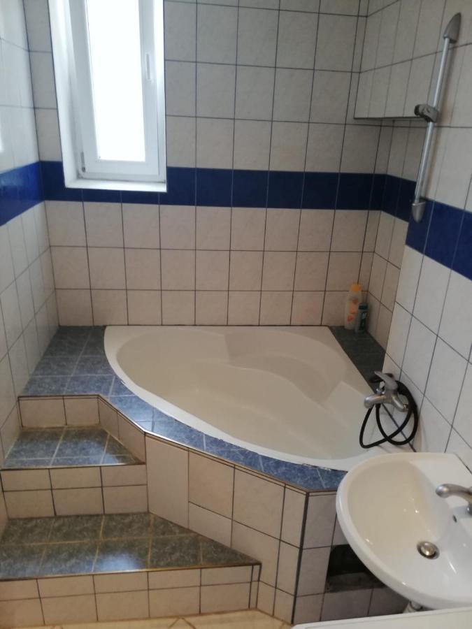 Beautiful, Spacious And Cheap Leilighet Wien Eksteriør bilde