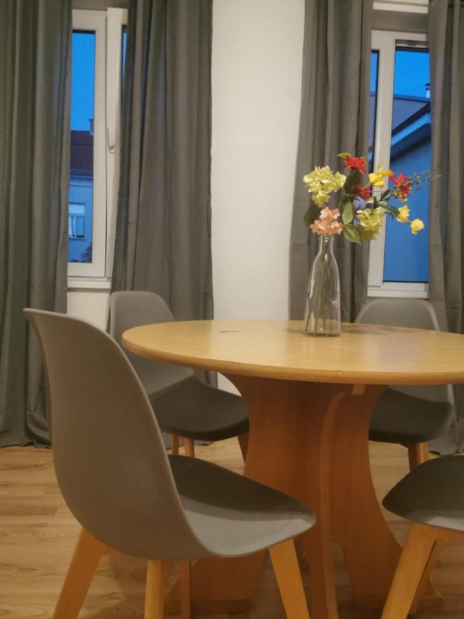 Beautiful, Spacious And Cheap Leilighet Wien Eksteriør bilde